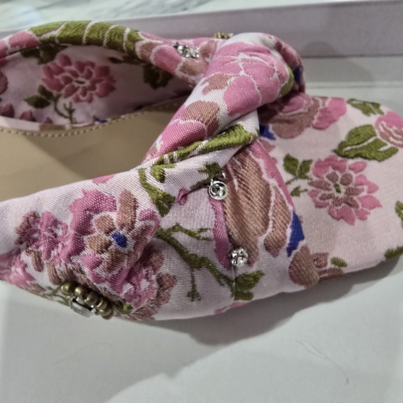 Size 7.5! Katy Perry Collections Floral Sandals in Pink and Green - Picture 8 of 11